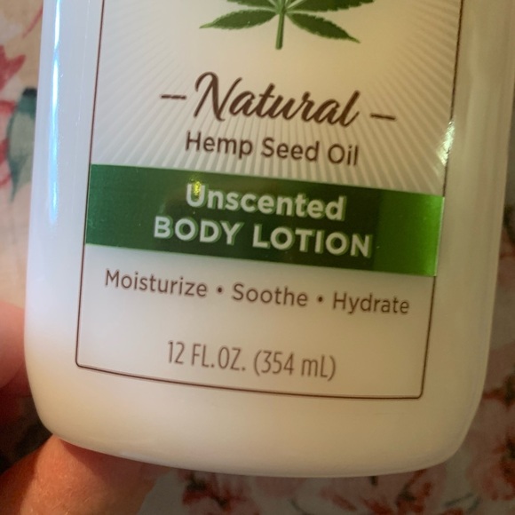 🌟Host Pick🌟 Hemp Heaven Unsented Body Lotion Size 12 FL OZ - Picture 3 of 3